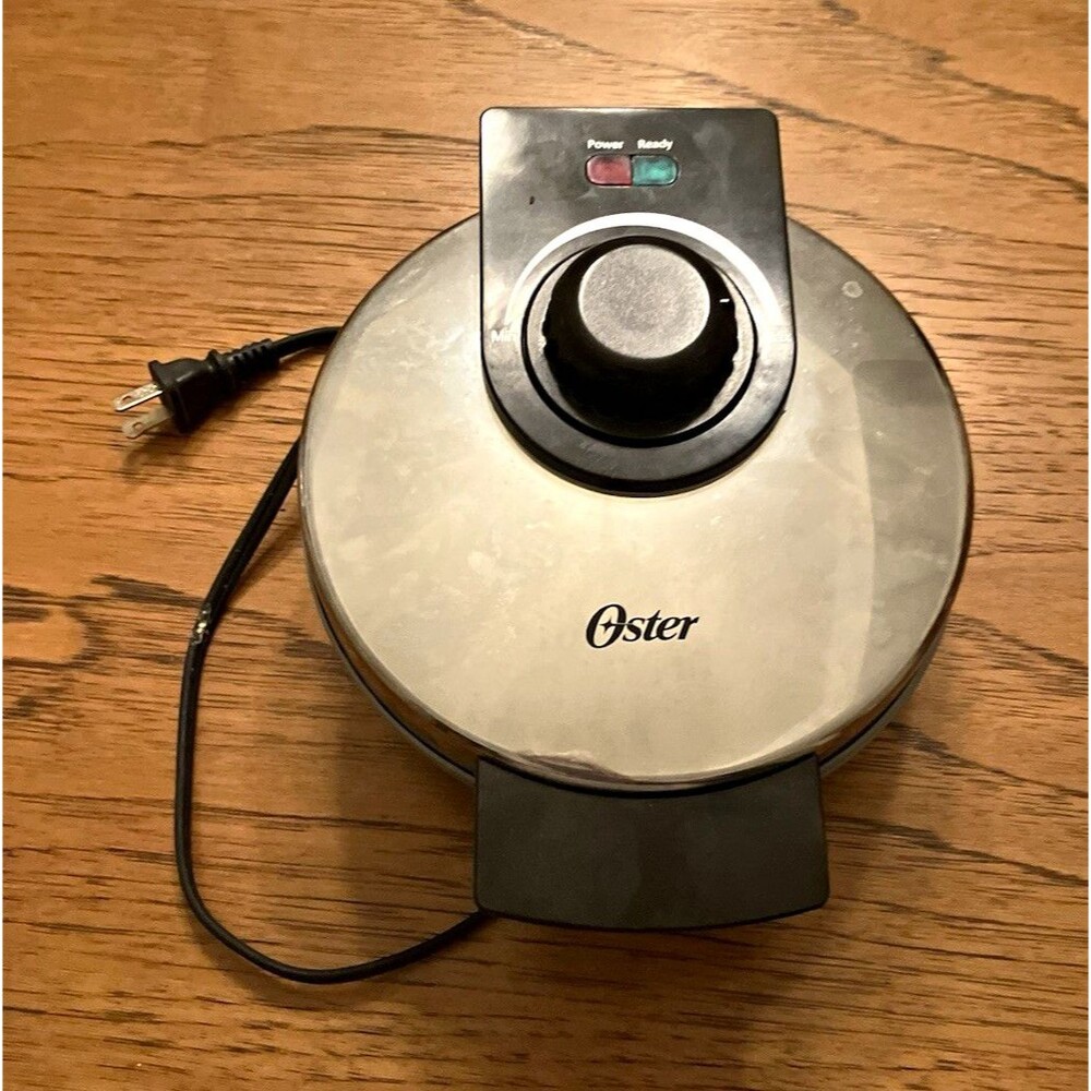 Oster CKSTWF1502-ECO Round Waffle Maker 1080W 120V Nonstick Temp Control